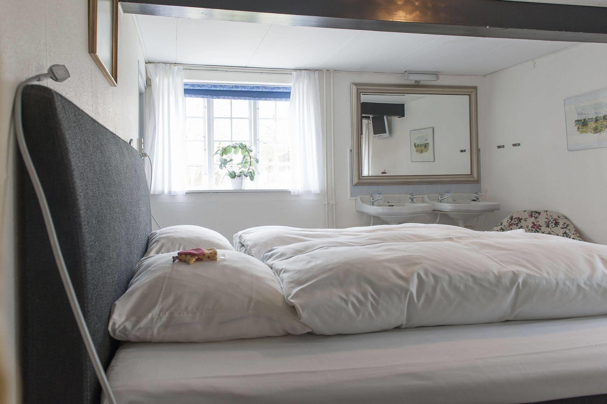 Hotel Strandgaarden Vesterø Havn 외부 사진